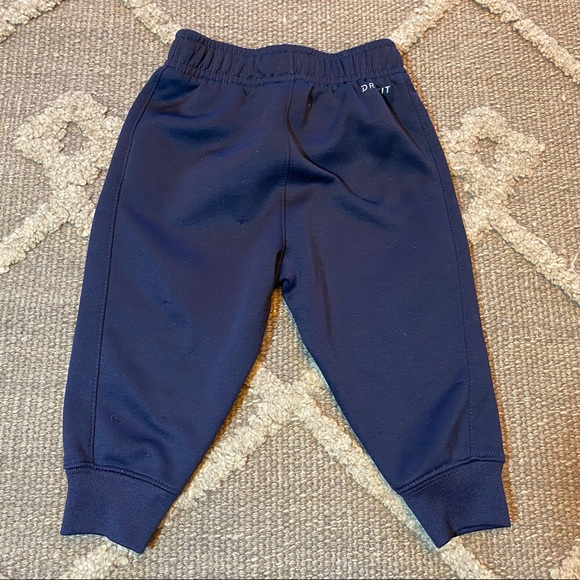 Nike Dri-Fit Joggers - Picture 4 of 5